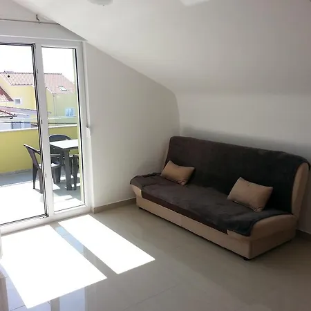 Apartman Tribunj